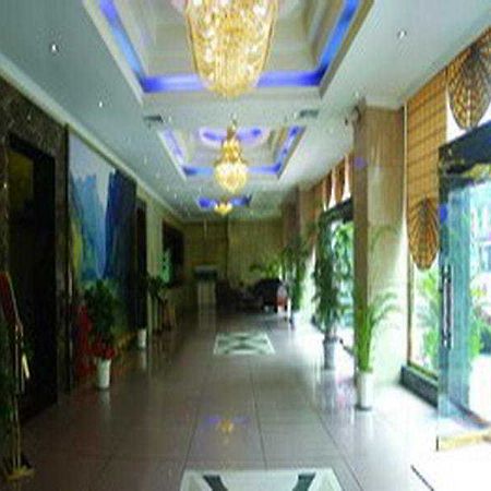 365Days Inn Hotel Ичанг Екстериор снимка